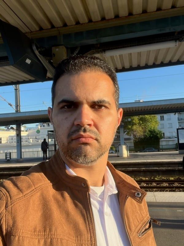 Profil de Elisha